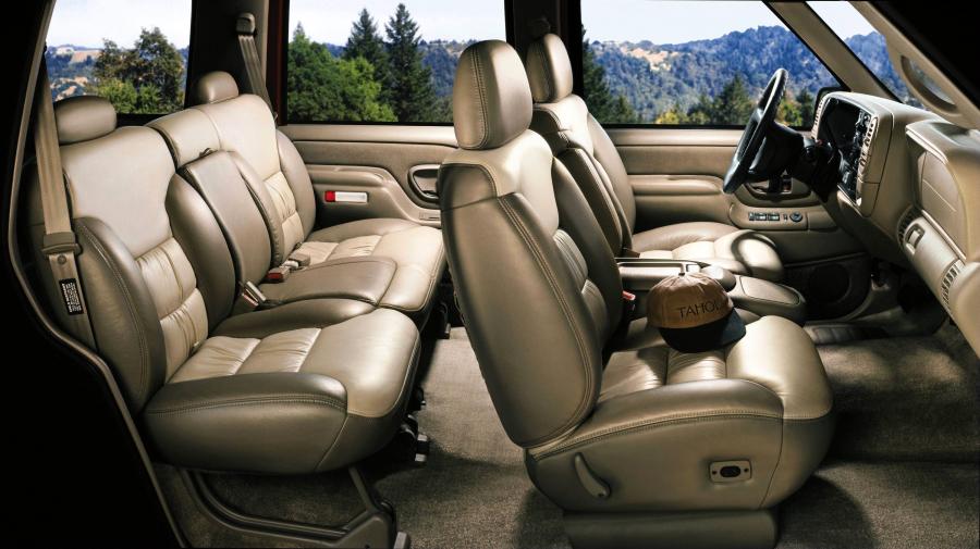  Chevrolet Tahoe 2000 года  (фото 32 из 57)